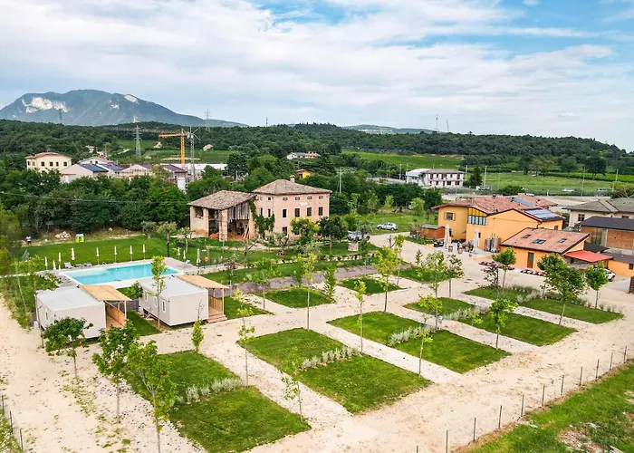 Agricampeggio Le Corniole Kemping Affi